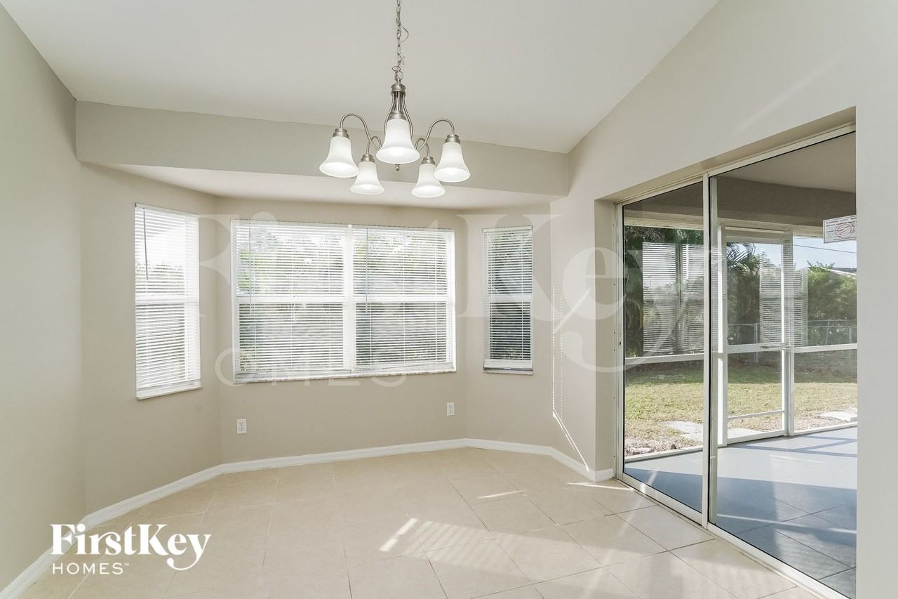 8352 Bahamas Rd - Photo 4 of 15