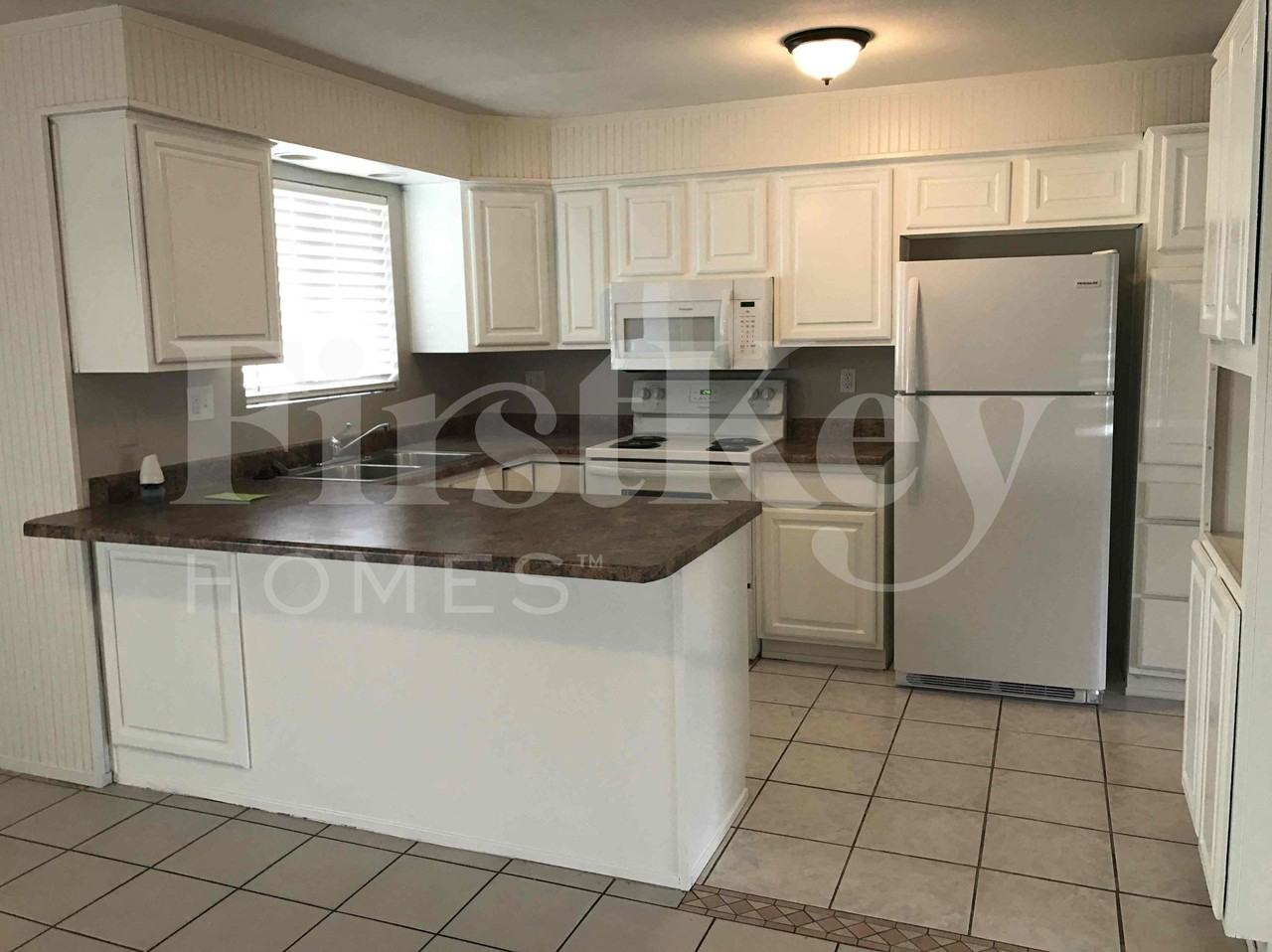 9409 N 36th Dr - Photo 4 of 28