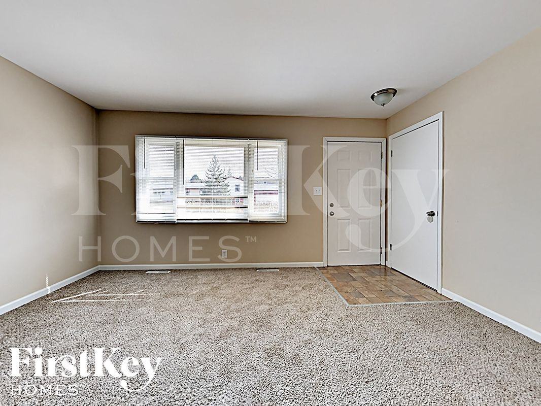 8920 Woody Trl - Photo 2 of 15