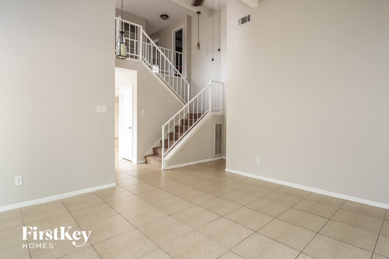 8654 Pine Falls Dr - Photo 2 of 15