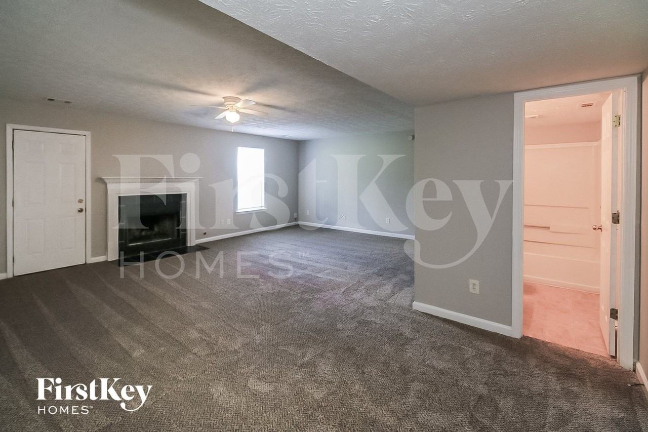 8153 Mountain Pass - Photo 3 of 15