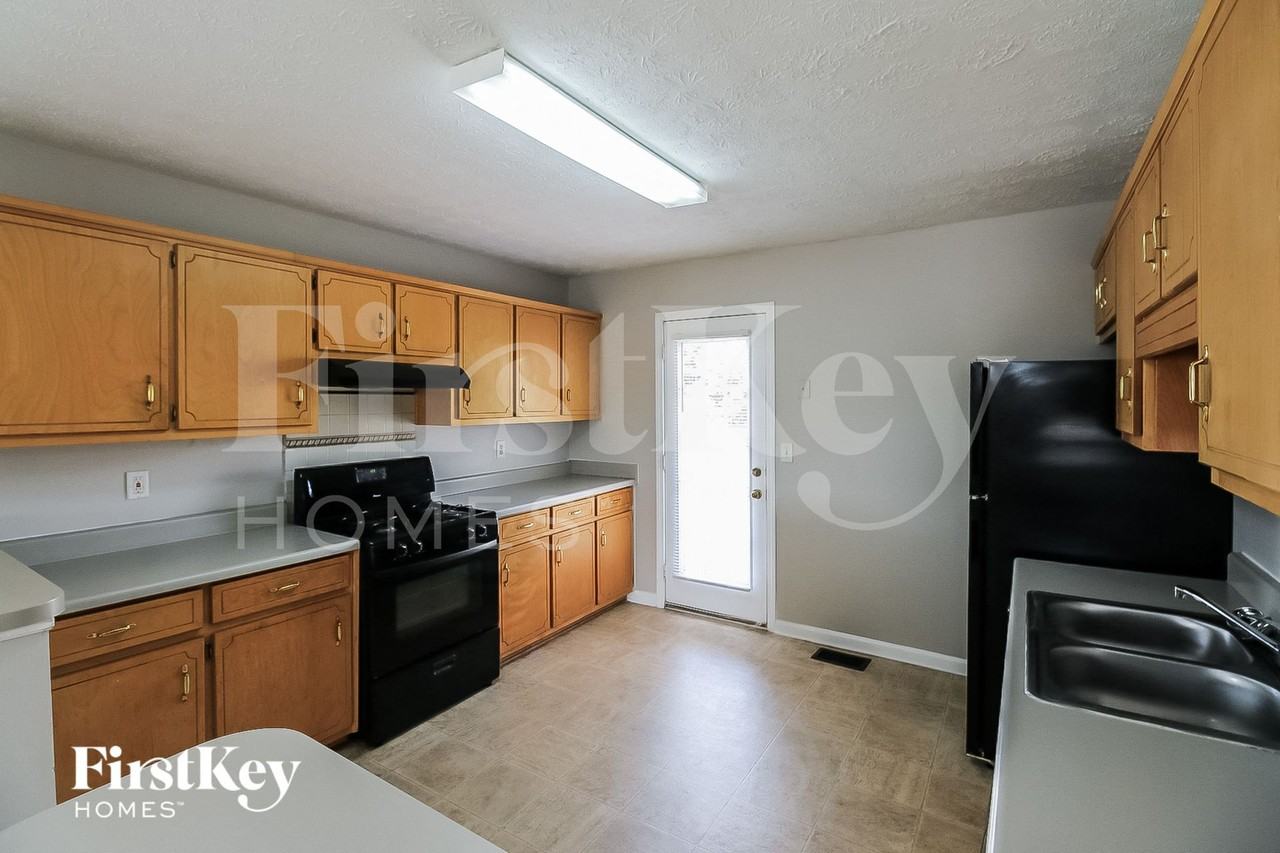 8153 Mountain Pass - Photo 4 of 15