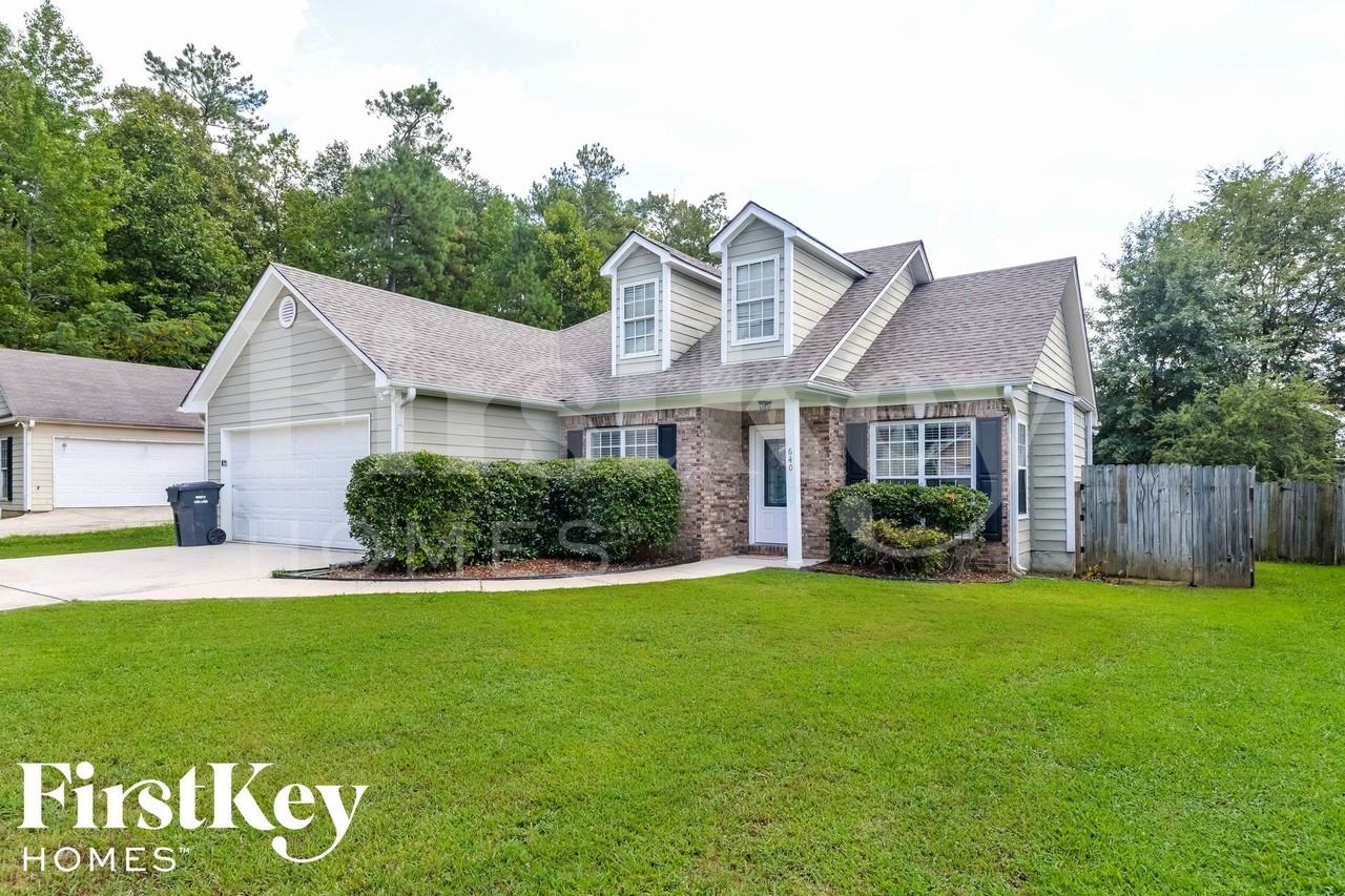 640 Meriweather Dr - Photo 2 of 15