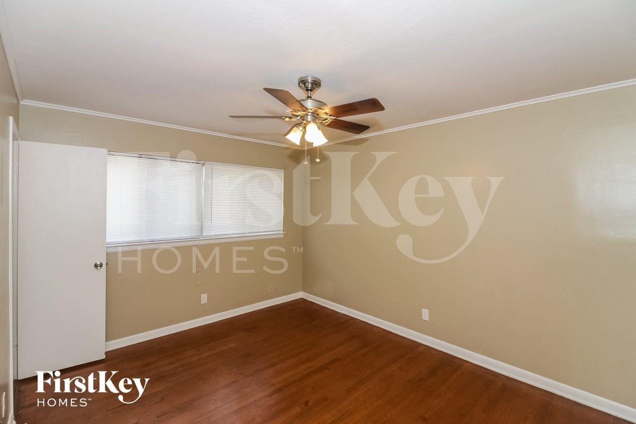 5405 Lyford Ave - Photo 7 of 15