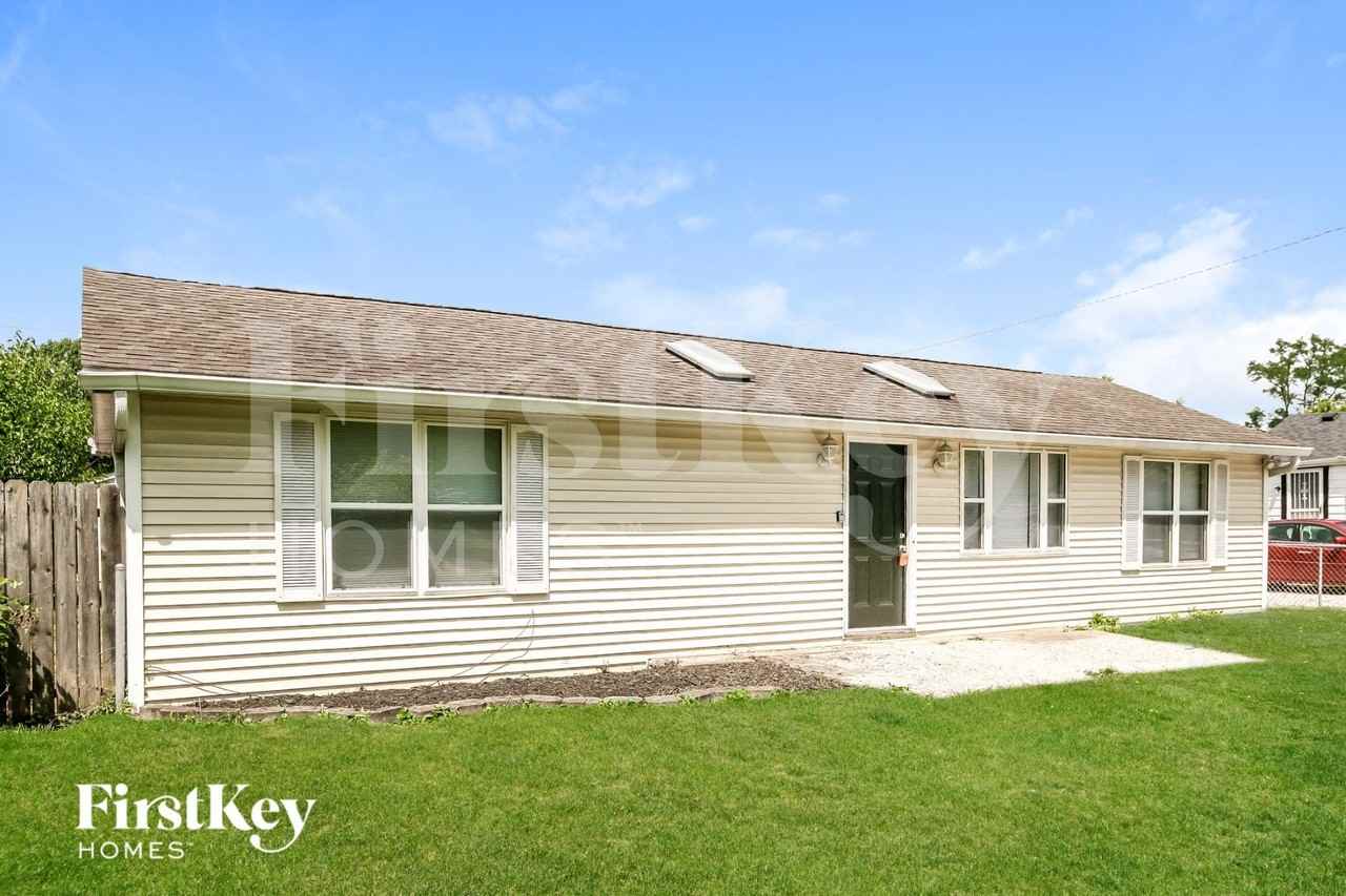 3312 S Parker Ave - Photo 2 of 15