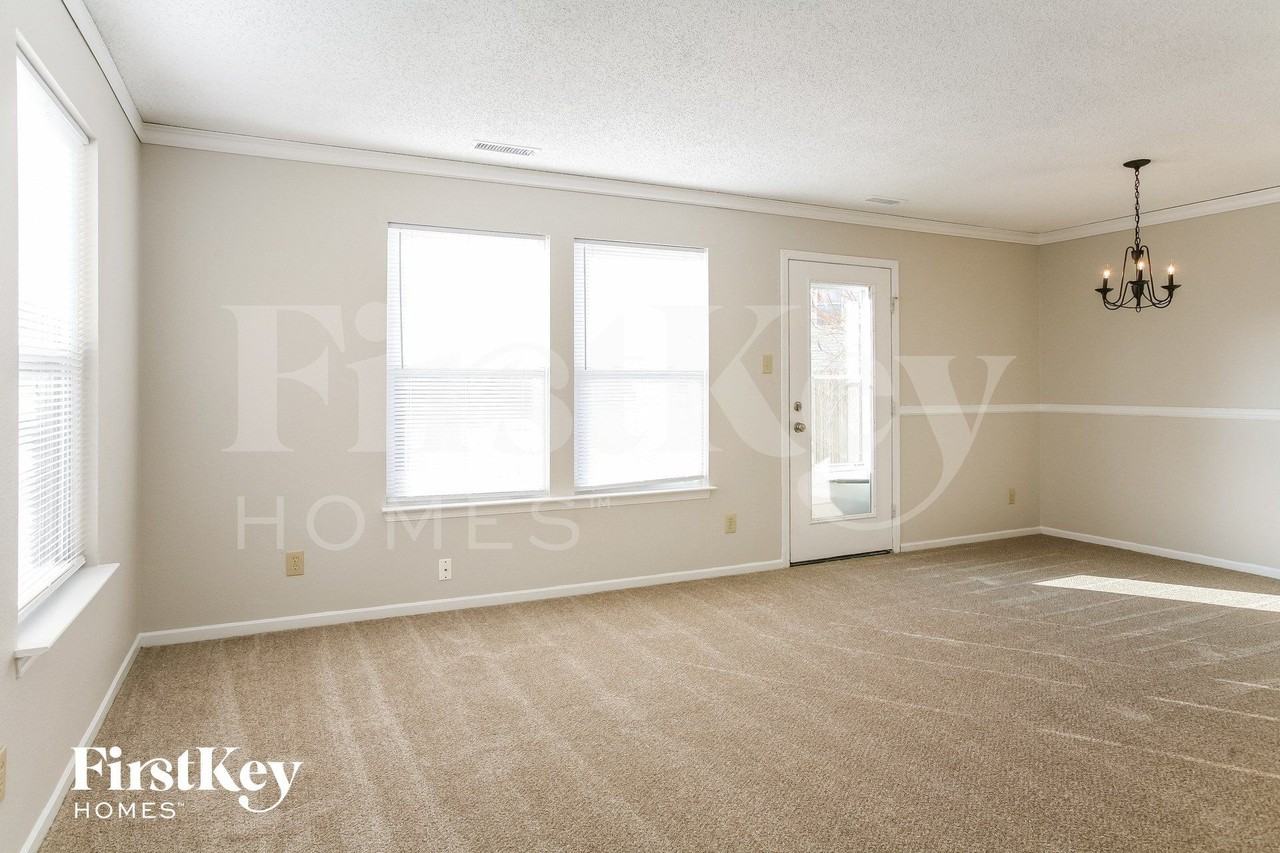 2435 Redland Ln - Photo 3 of 15