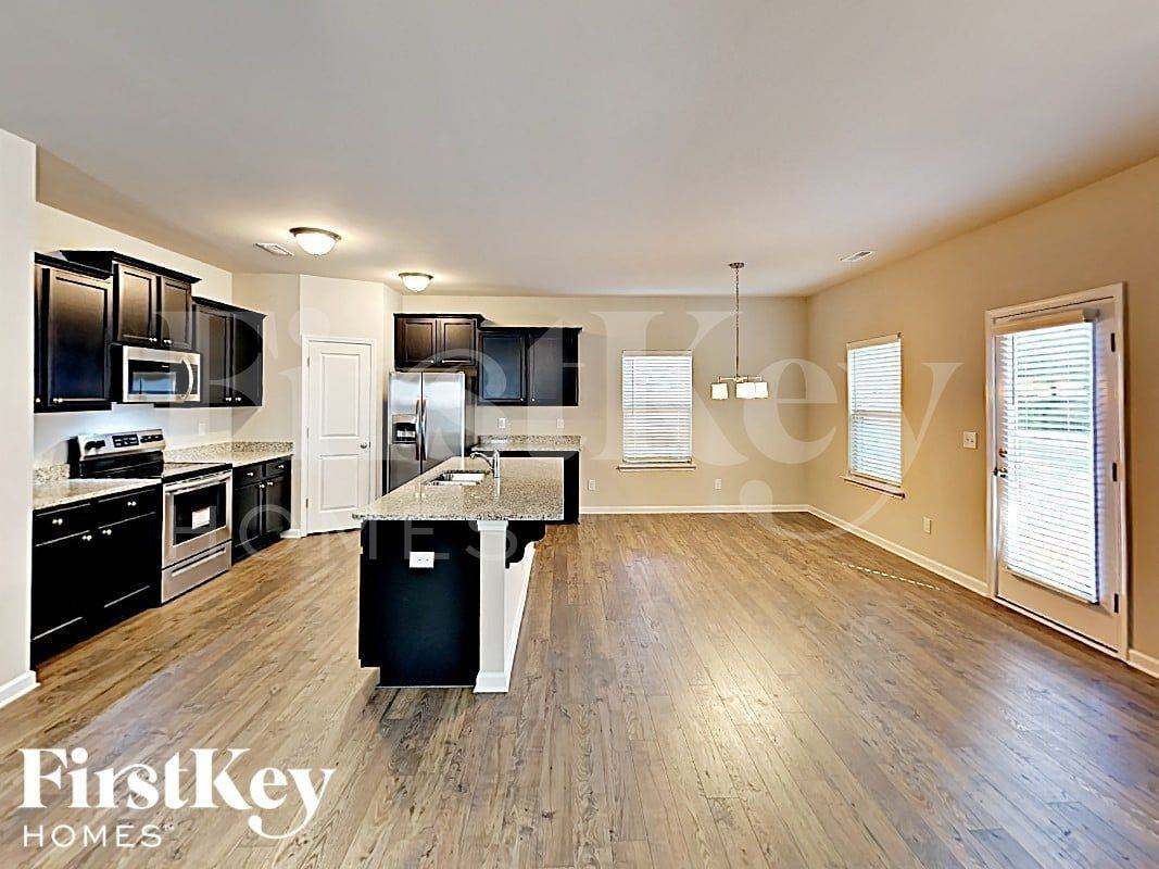 1709 Rocky River Rd - Photo 4 of 17