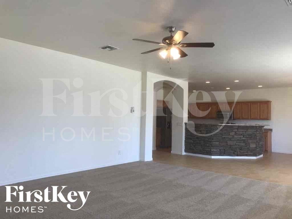 14495 N 135th Ln - Photo 4 of 42