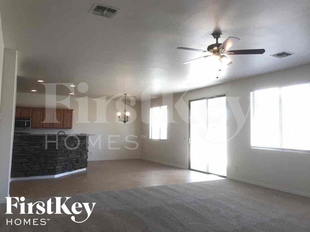 14495 N 135th Ln - Photo 5 of 42