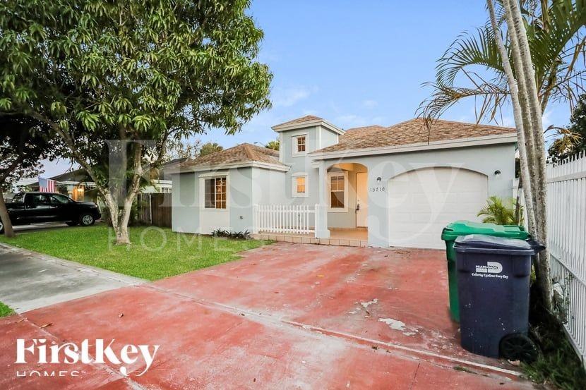 13710 Swterrace - Photo 2 of 15