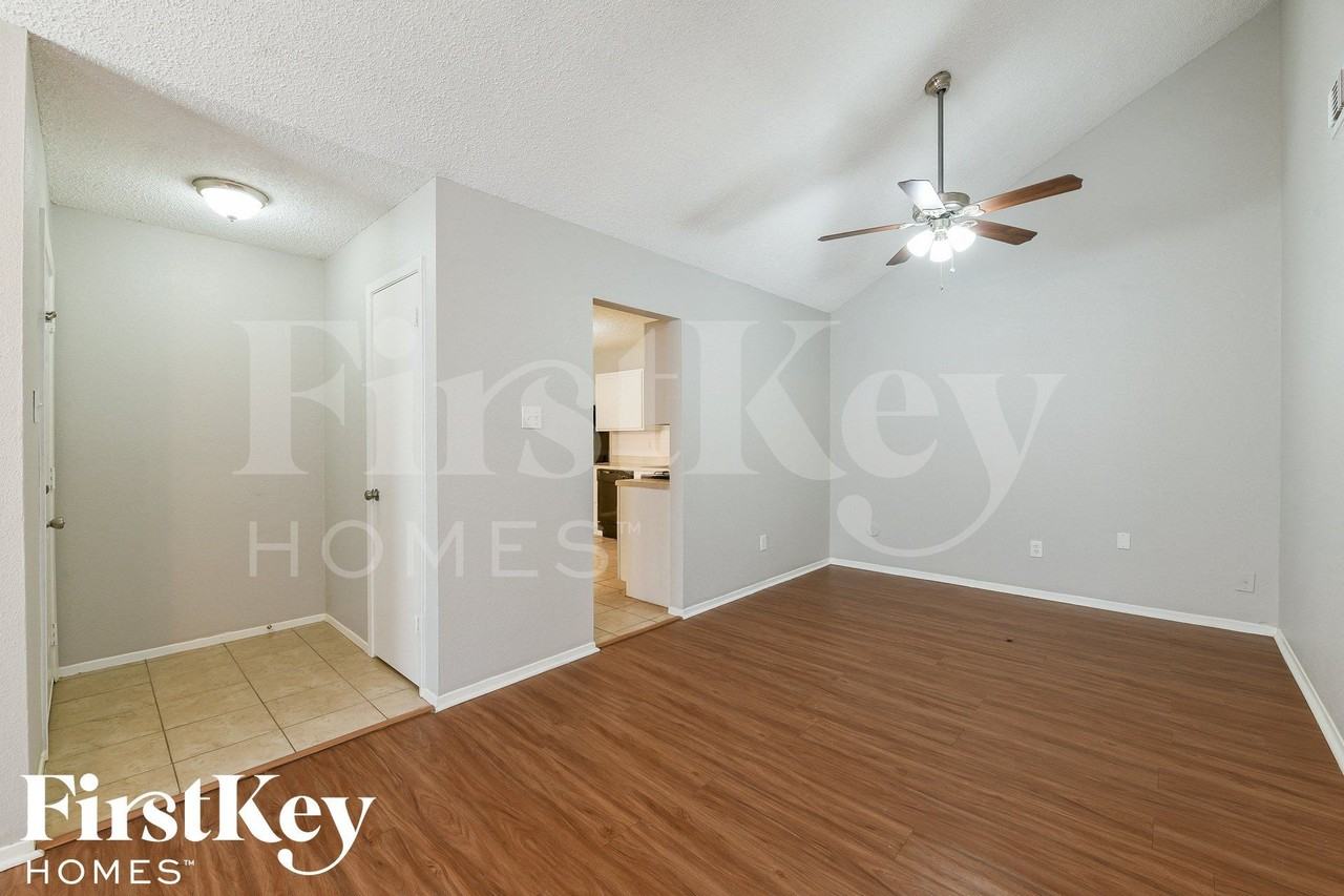 13630 Alon Ln - Photo 5 of 15