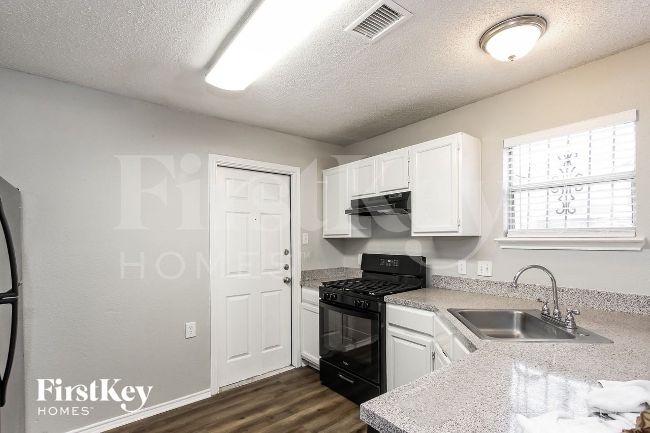 10244 Budtime Ln - Photo 6 of 16