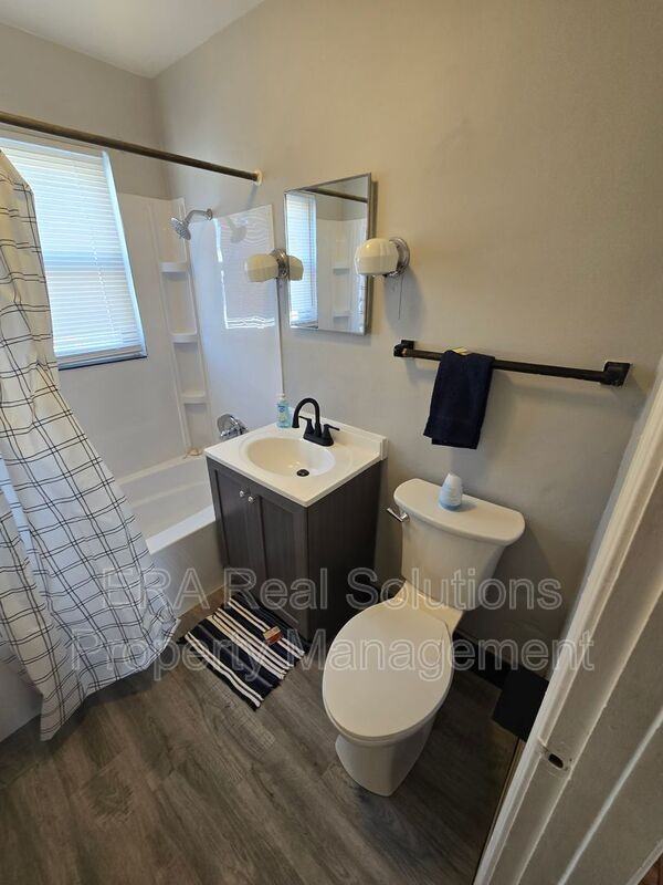 3442 E Broad St Apt D - Photo 7 of 12