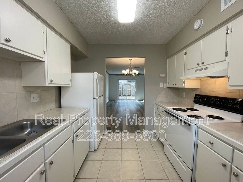 914 W Tony St #11B - Photo 2 of 19