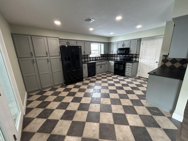 2312 W Birch St - Photo 4 of 16