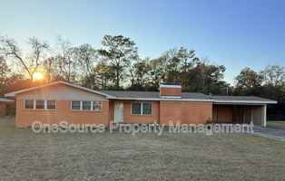 featured image of 656 S 11th St