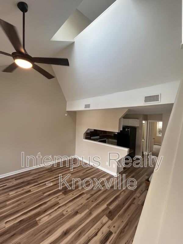 7666 Chatham Cir - Photo 6 of 24