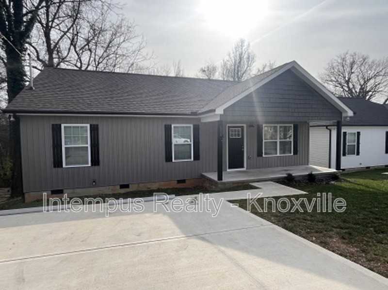 355 W Outer Dr - Photo 2 of 23