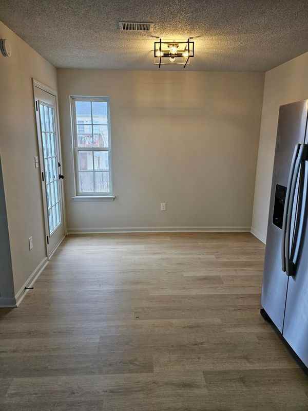 101 Rampart St - Photo 3 of 43