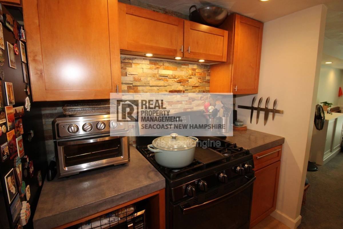 203 Piscassic St - Photo 3 of 10