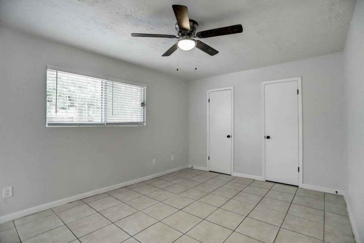 12609 Veterans Memorial Dr #A - Photo 3 of 10
