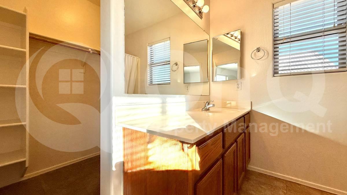 2671 E Cowboy Cove Trl - Photo 3 of 10