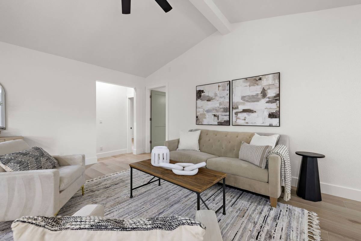 10418 Doc Holliday Trl - Photo 3 of 10