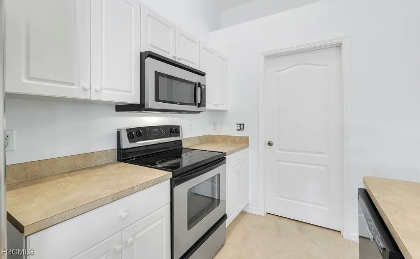 10210 Hunters Haven Blvd - Photo 3 of 8