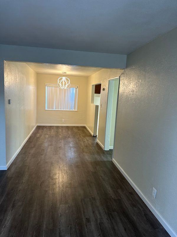 1512 W 103rd St - Photo 3 of 22