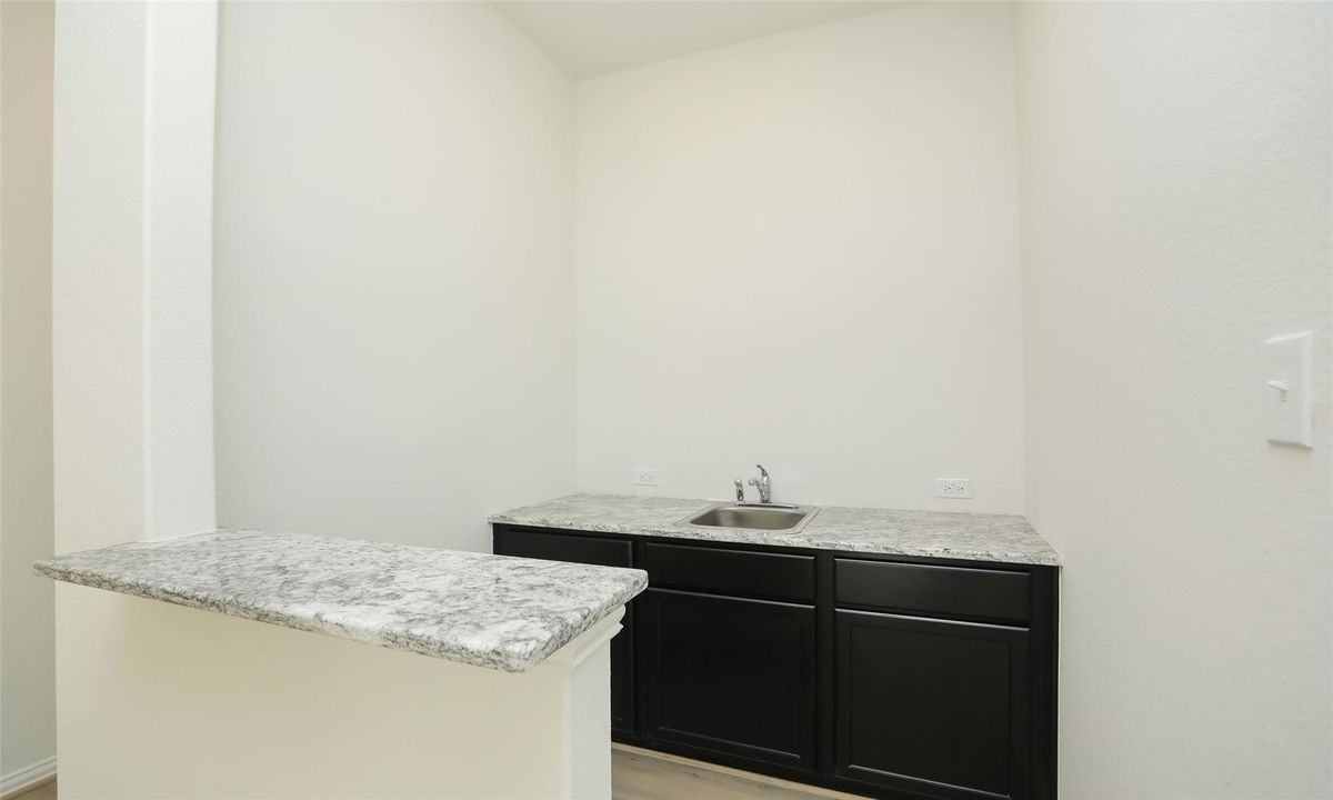 427 Fields Forest Ln - Photo 4 of 5