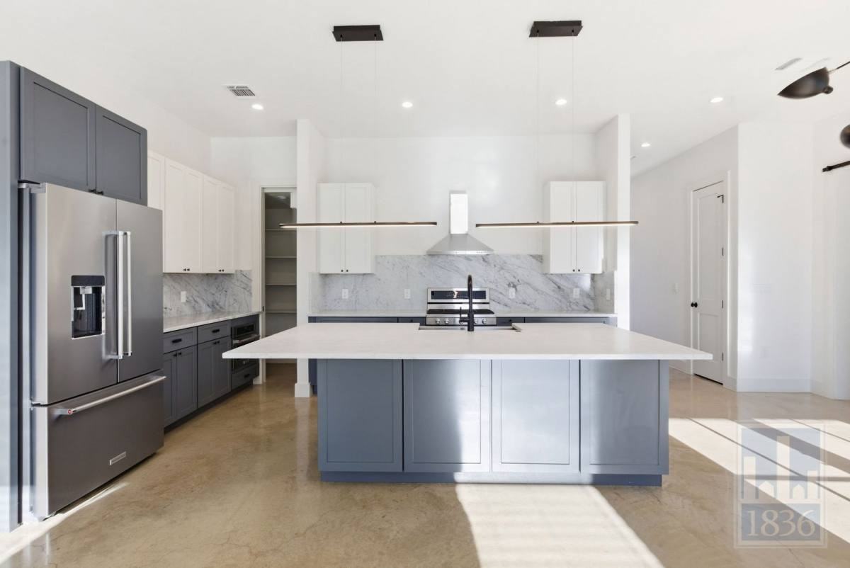 4701 Sara Dr #A - Photo 3 of 10