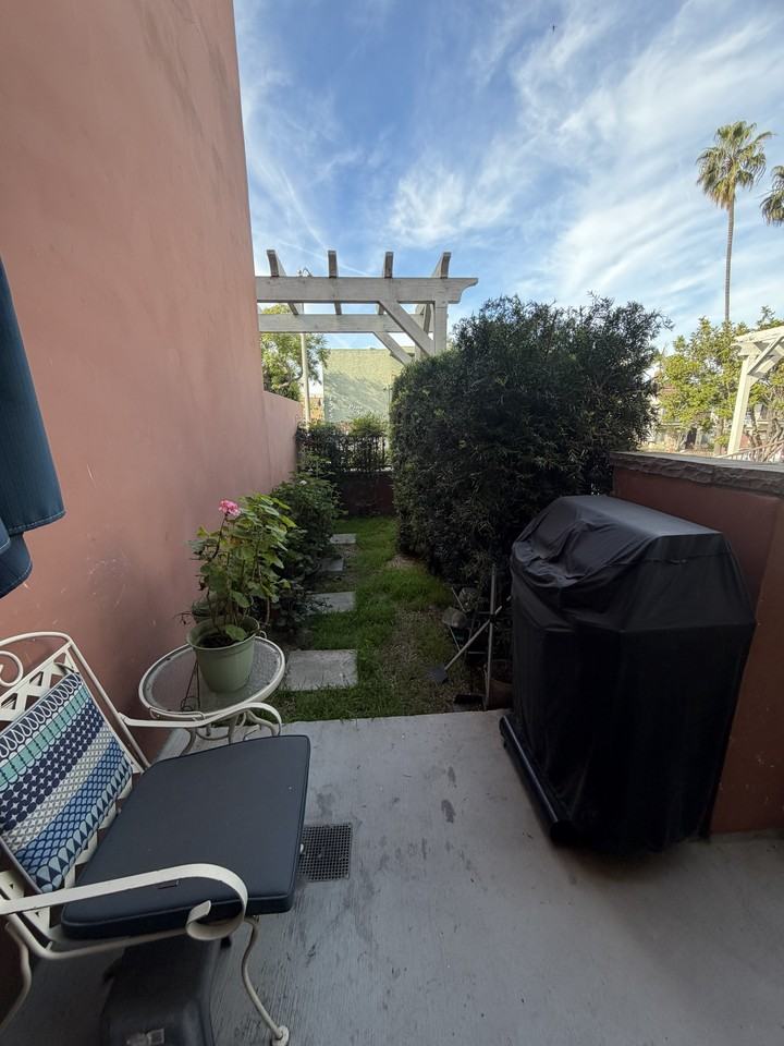 1500 Pine Ave #0 - Photo 5 of 16