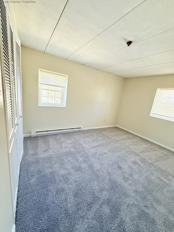 Webster St #404 - Photo 3 of 8