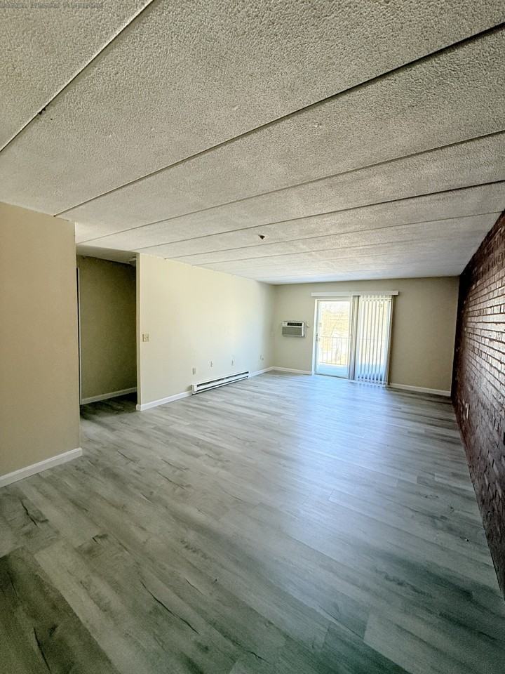 Webster St #404 - Photo 7 of 8