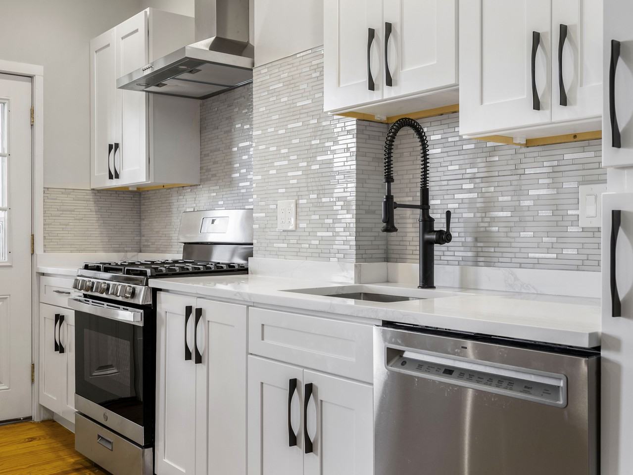 131 Cottage St #2 - Photo 4 of 13