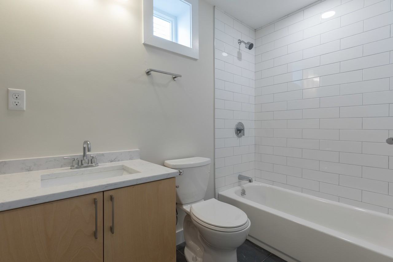 Columbia Rd #2 - Photo 5 of 11