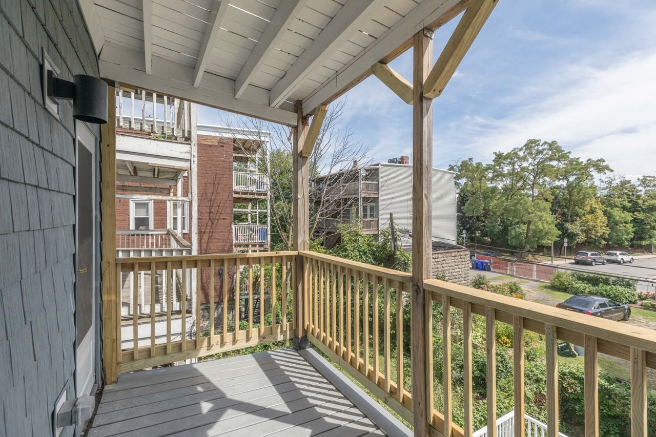 Columbia Rd #2 - Photo 6 of 11