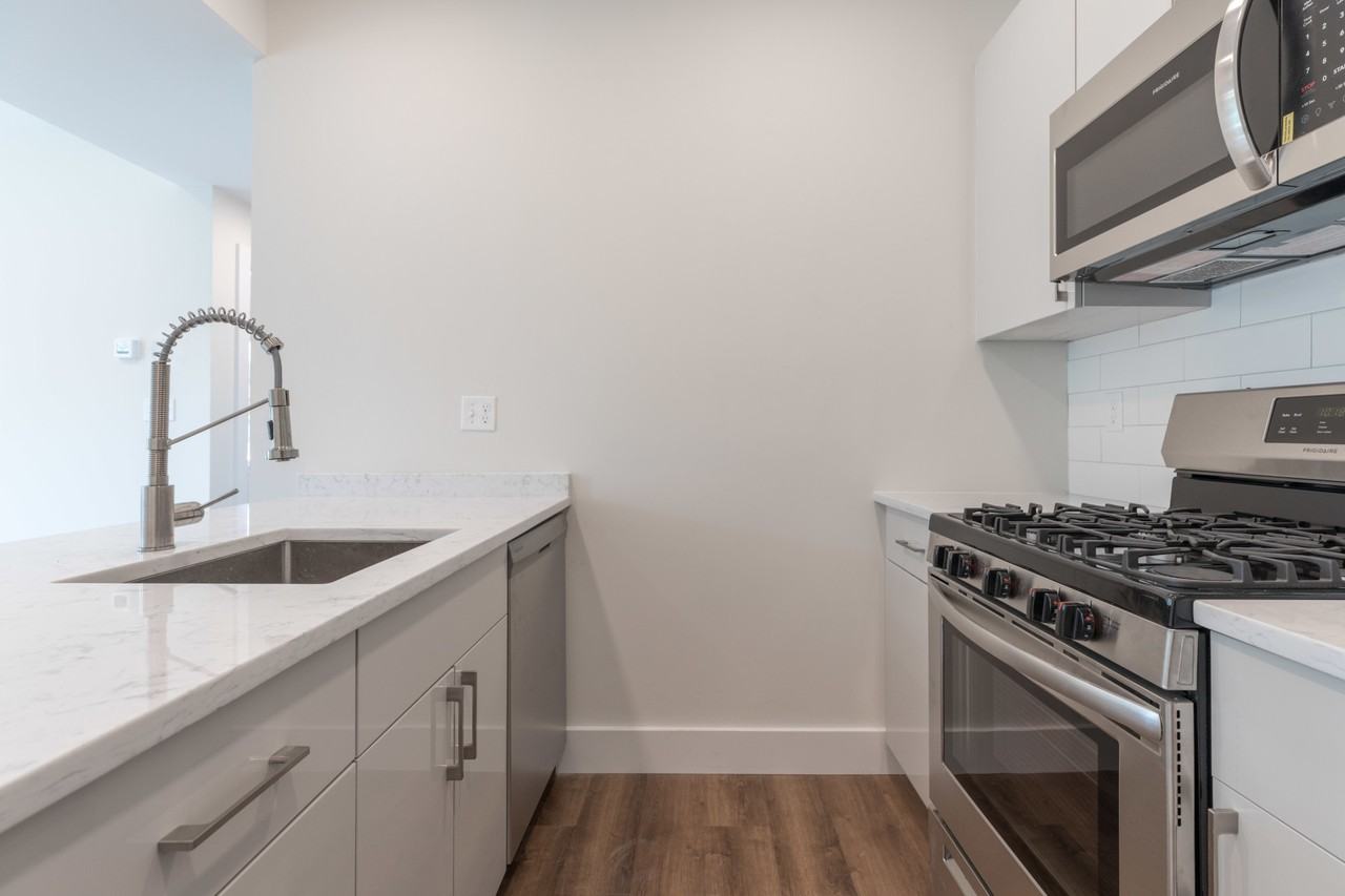 Columbia Rd #2 - Photo 7 of 11