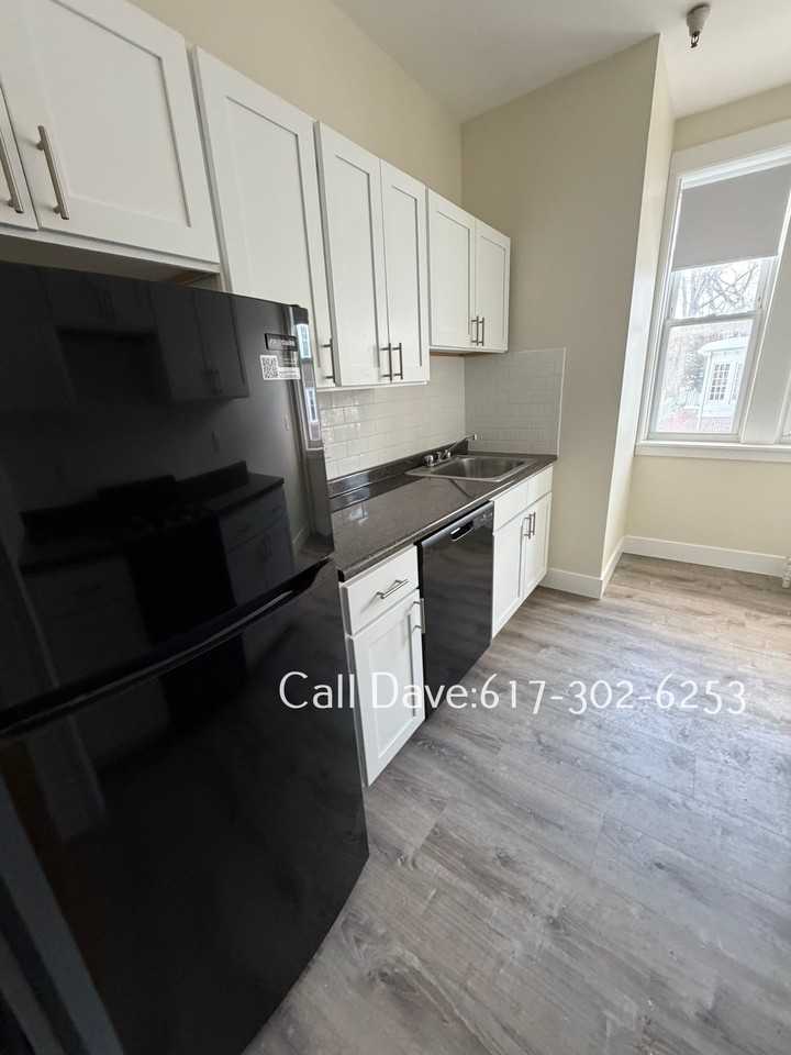 1800 Commonwealth Ave #8 - Photo 6 of 21