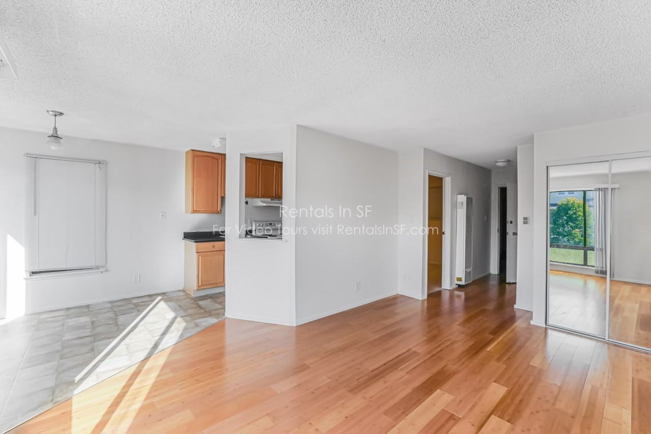 1710 19th Ave #4 - Photo 4 of 15