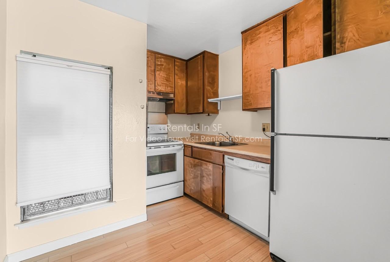 616 Anza St #2 - Photo 3 of 13