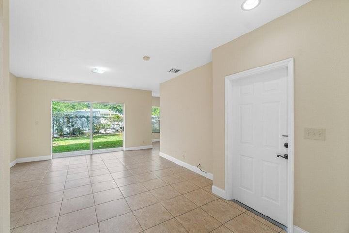 809 Talia Circle - Photo 3 of 9