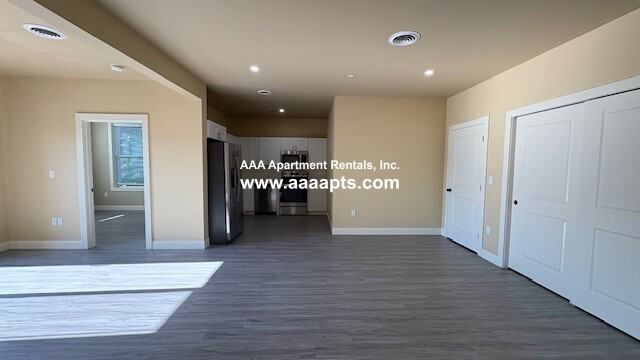 247 Washinton Ave. #36 - Photo 4 of 22