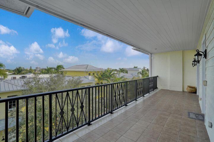 E Latitude Cir #309 - Photo 7 of 16