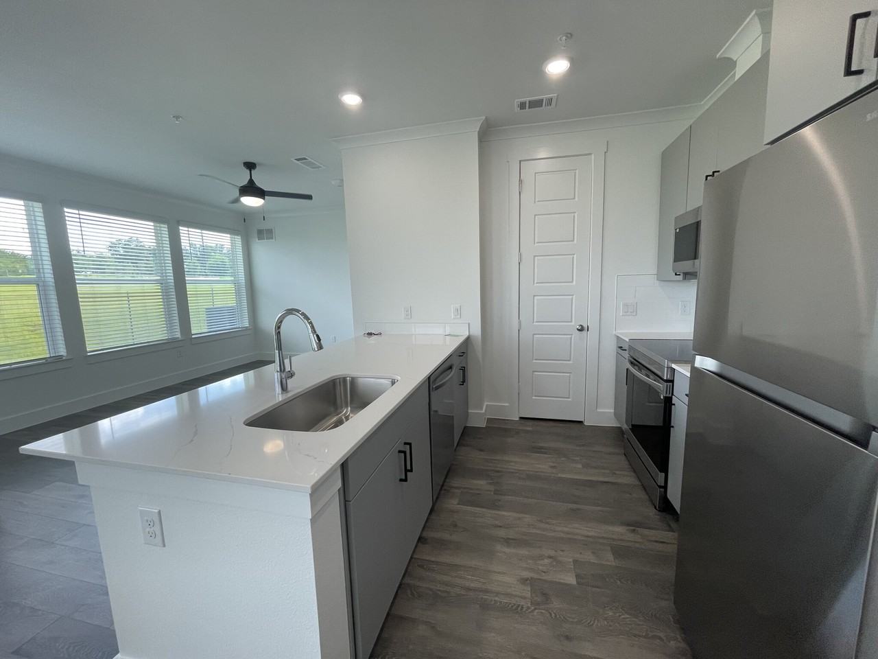 4770 Luxe Ln. #01-1106 - Photo 3 of 10