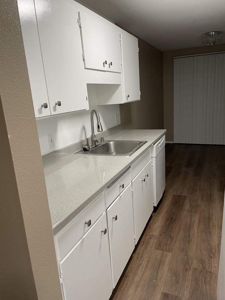 3506 Ne 95th St #205 - Photo 5 of 26