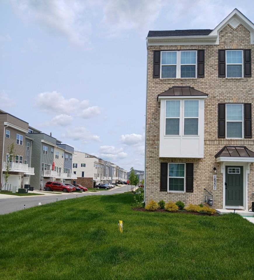 16201 Picasso Pl - Photo 2 of 3