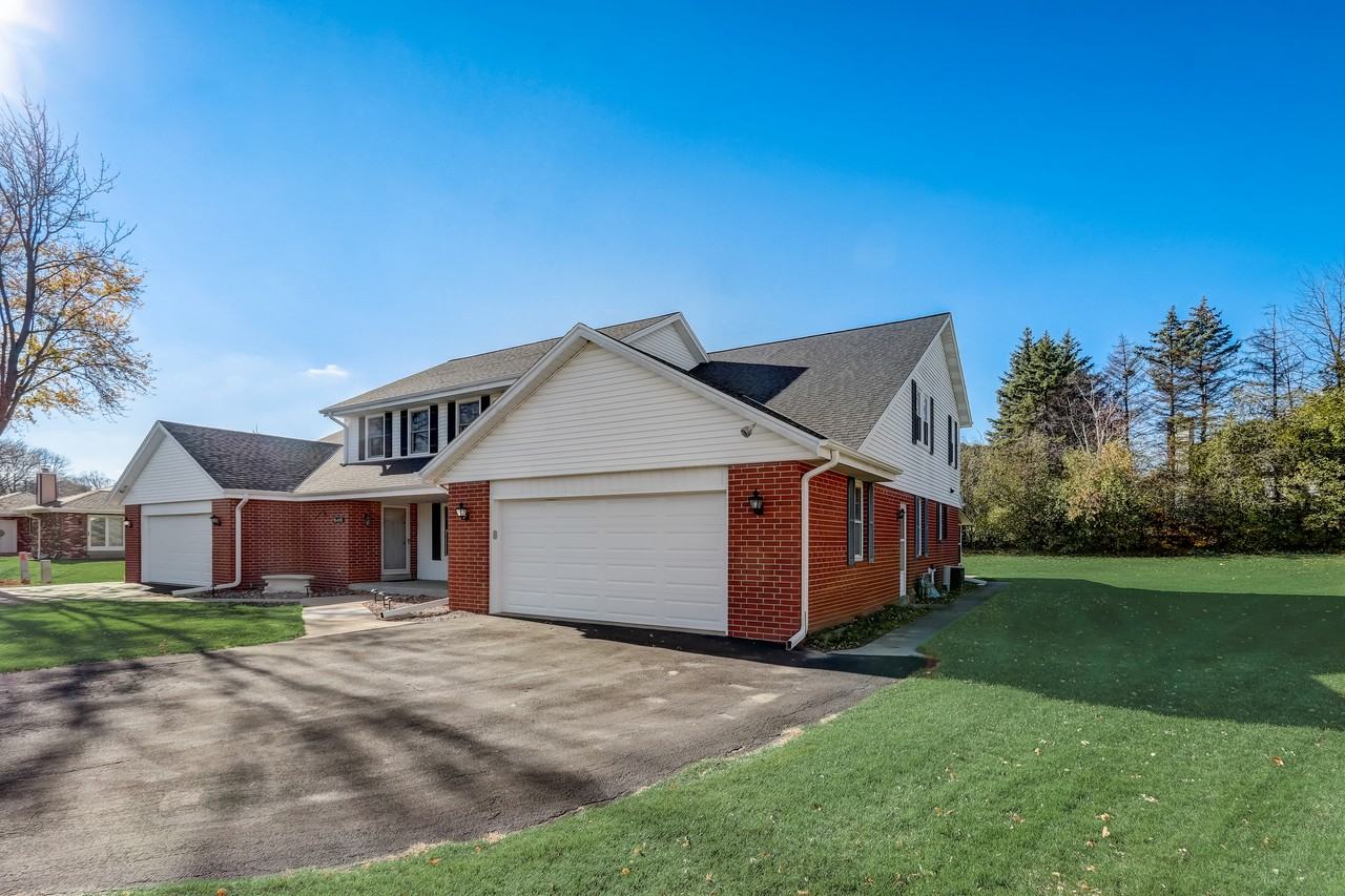 16450 Dane Ct E #16450 - Photo 2 of 30