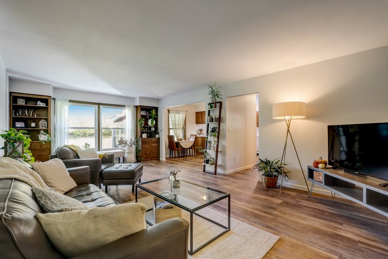 16450 Dane Ct E #16450 - Photo 4 of 30