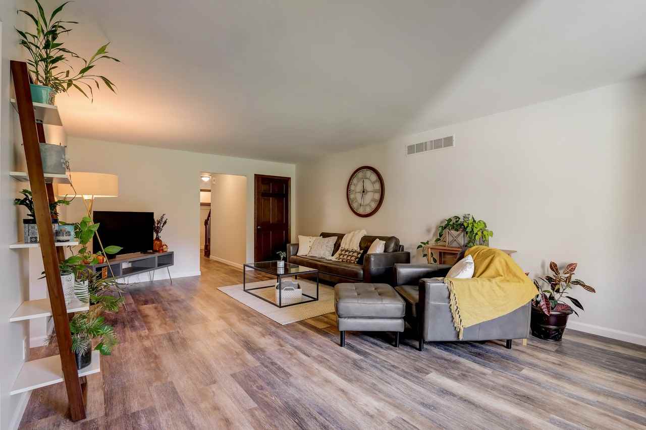 16450 Dane Ct E #16450 - Photo 5 of 30